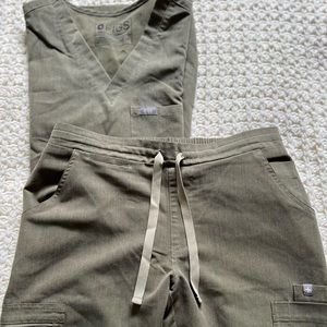FIGS LIMITED EDITION HEATHER OLIVE SET